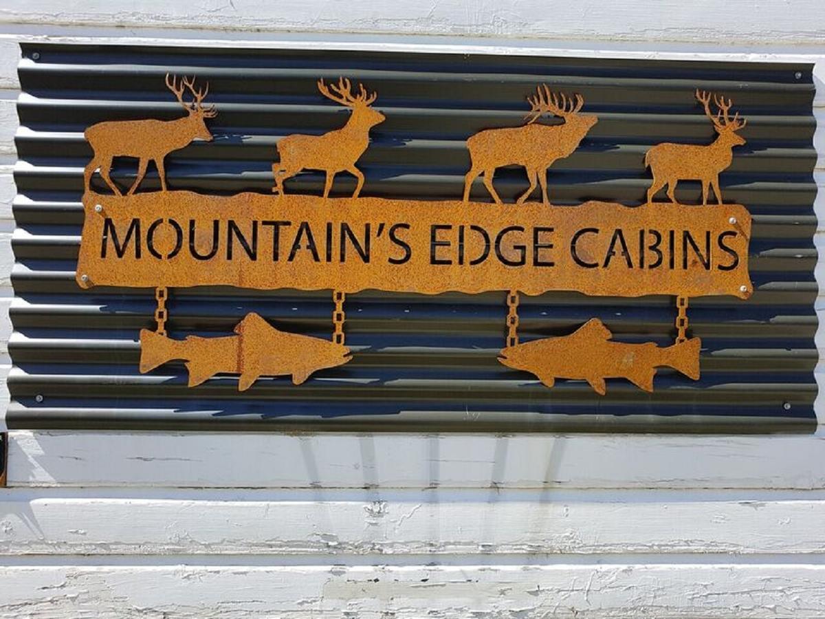 Mountains Edge Cabins Monowai エクステリア 写真